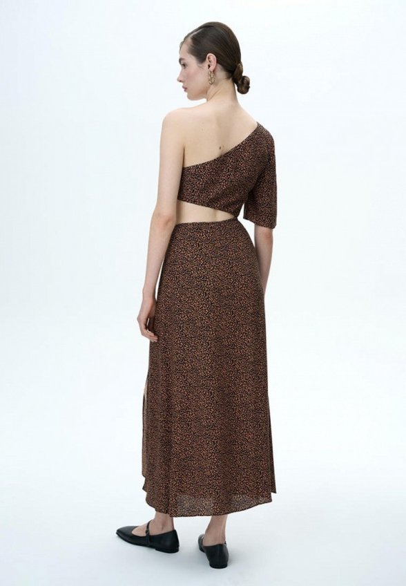 Платье Brusnika