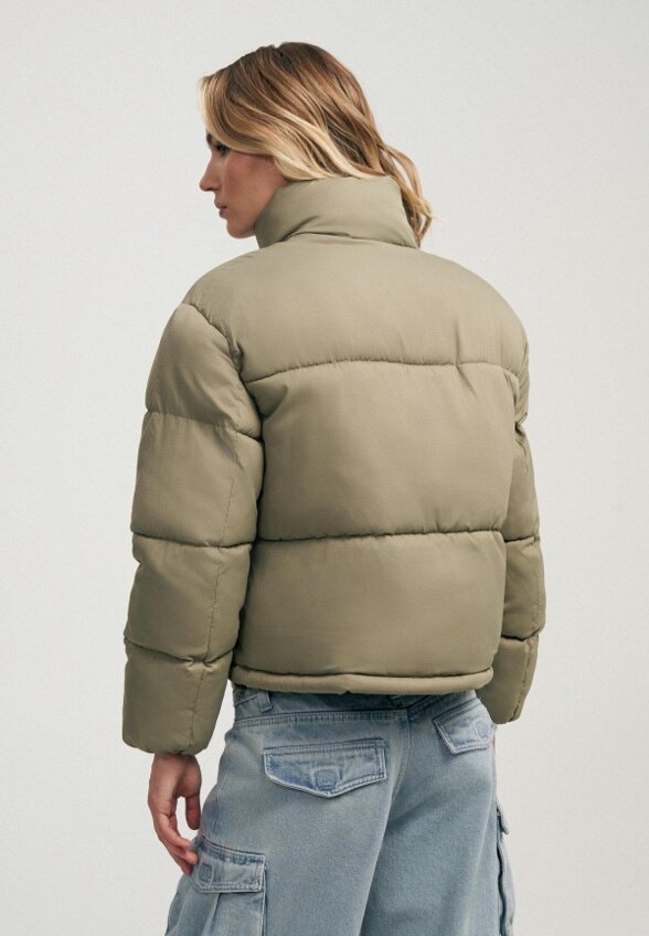 Пуховик Твое