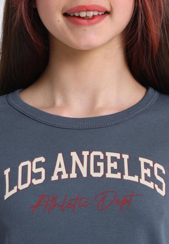 Лонгслив Апрель