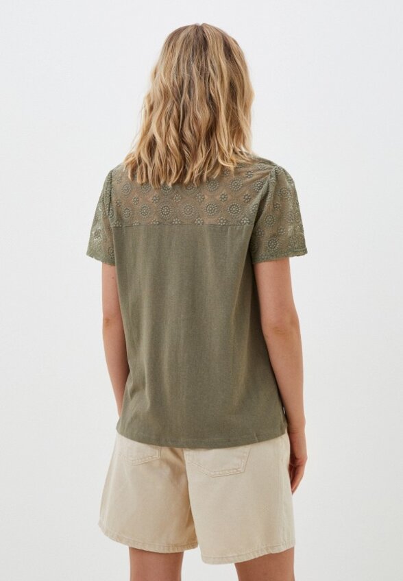 Футболка Colin's