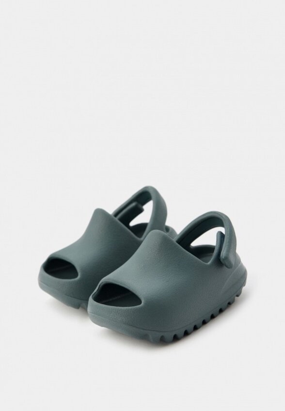 Сандалии adidas YEEZY