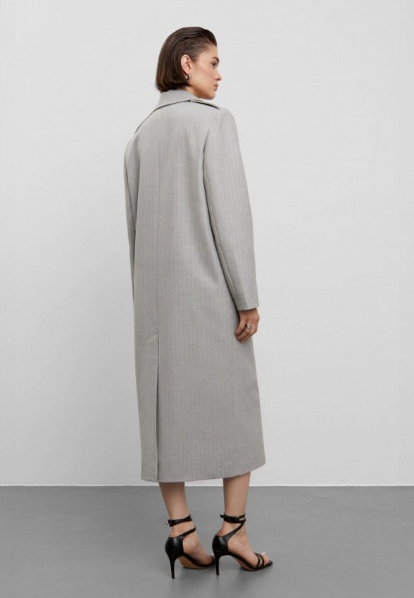 Пальто двубортное I Am Studio