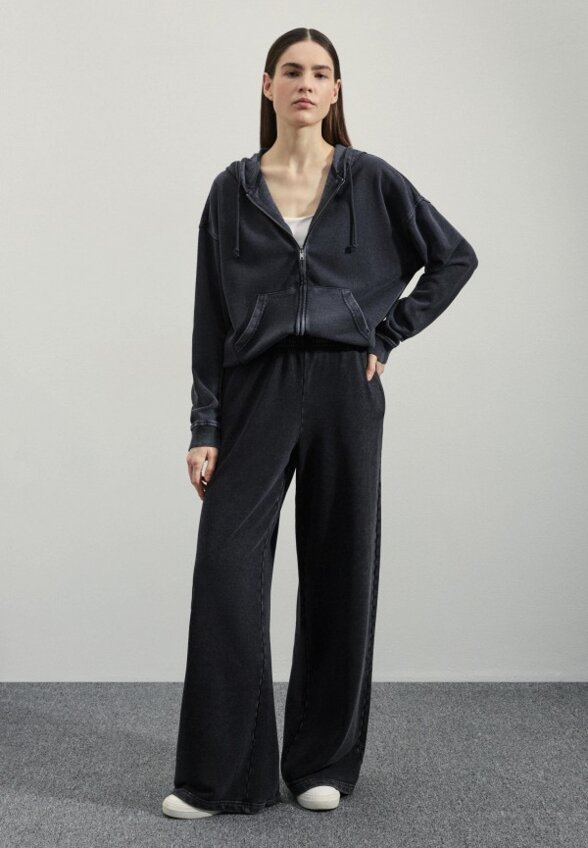 Толстовка Zarina