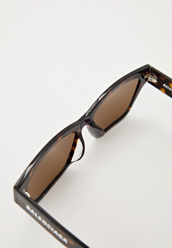 Очки солнцезащитные Balenciaga