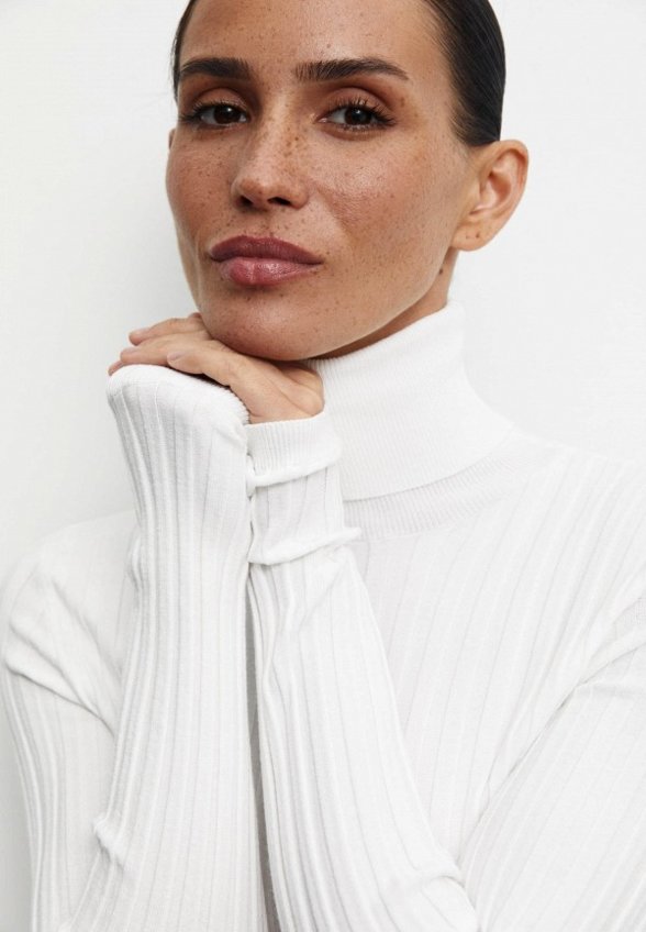 Водолазка Charmstore