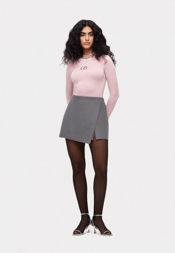 Лонгслив Clan VI