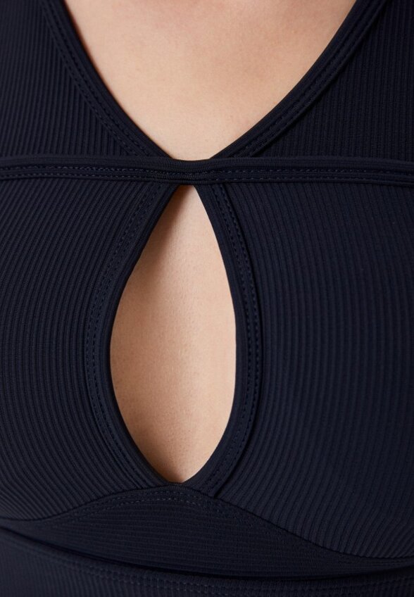 Топ спортивный Nativos