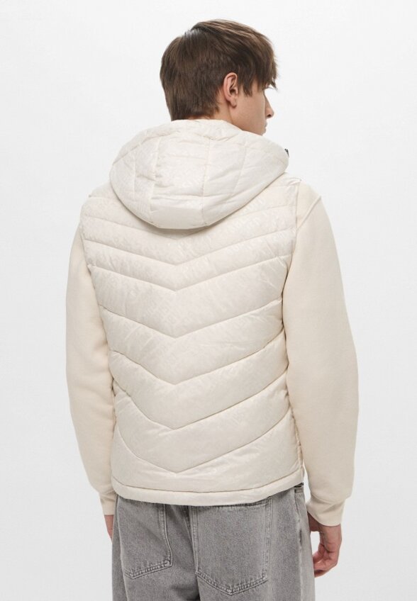 Жилет утепленный Guess