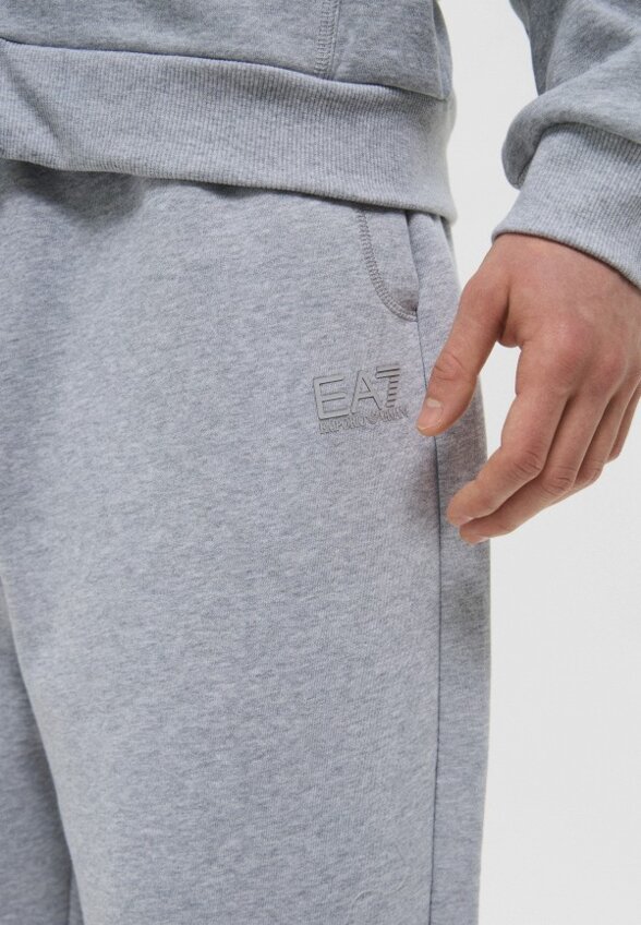 Костюм спортивный EA7