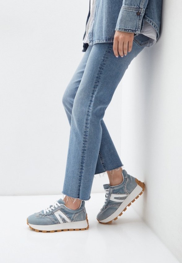 Кроссовки Abricot