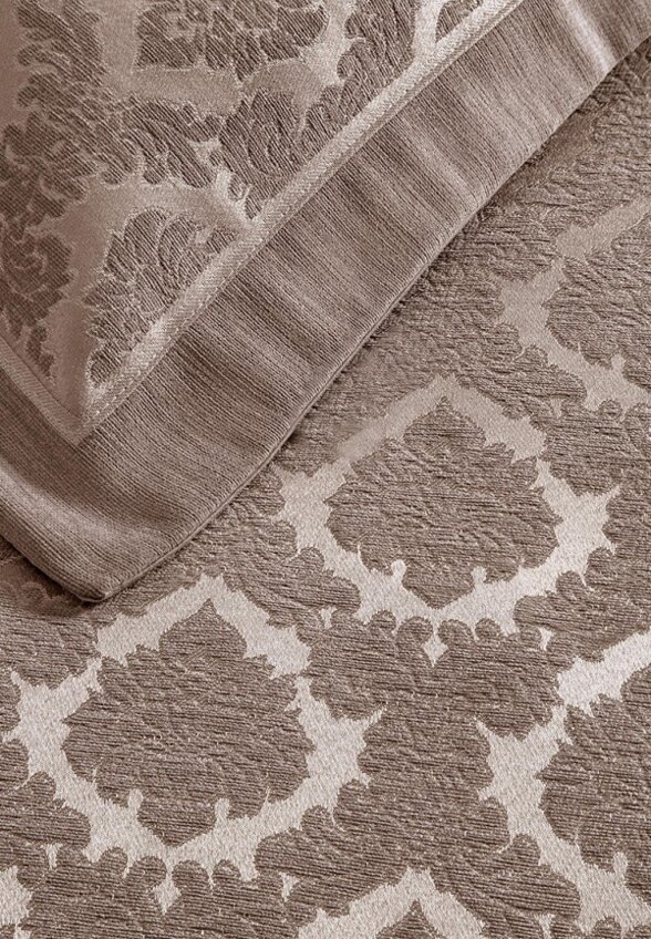 Комплект с покрывалом Karna