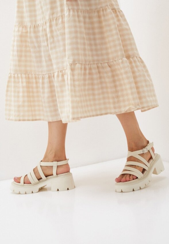 Босоножки Basconi