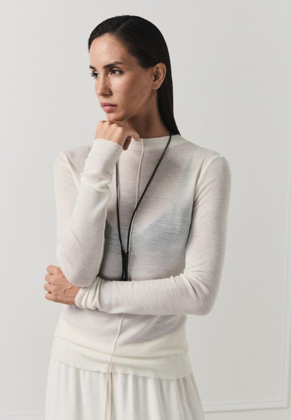 Лонгслив Zarina