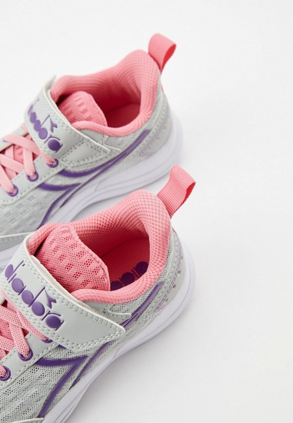 Кроссовки Diadora