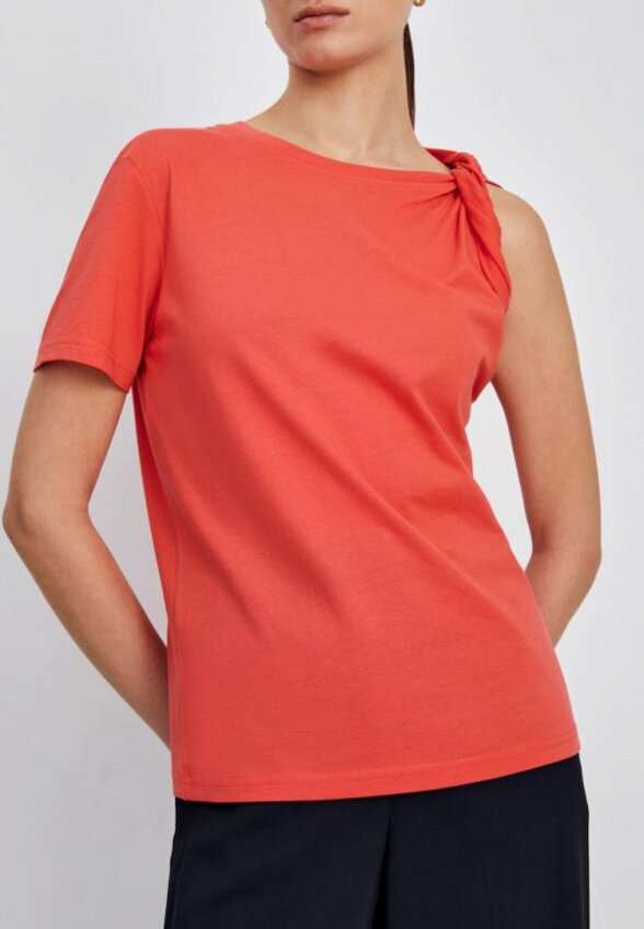 Футболка Finn Flare