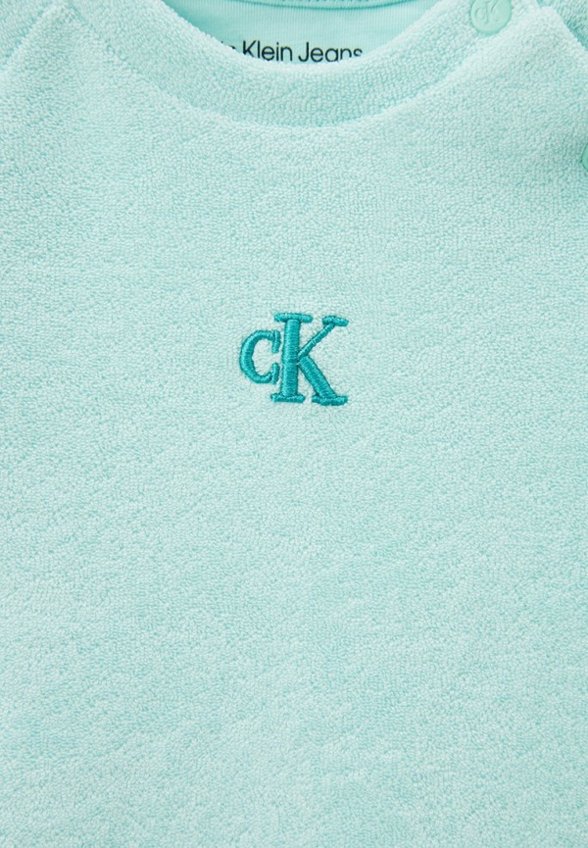 Футболка и шорты Calvin Klein Jeans