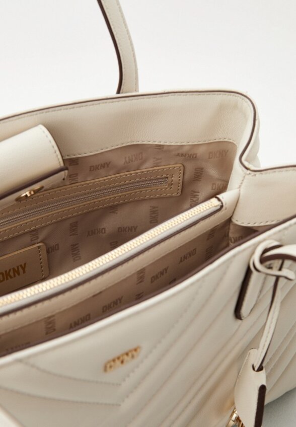 Сумка и брелок DKNY