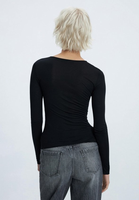 Лонгслив IDOL