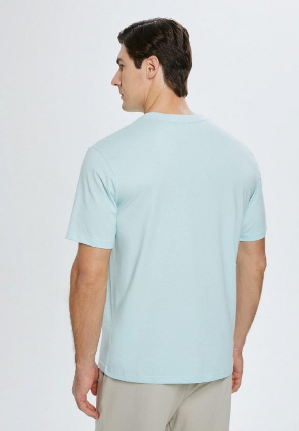 Футболка Finn Flare