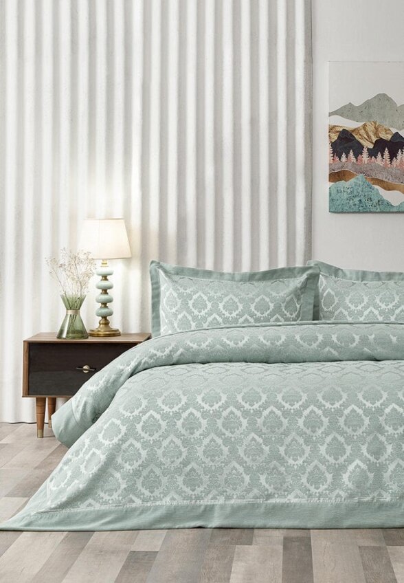 Комплект с покрывалом Karna