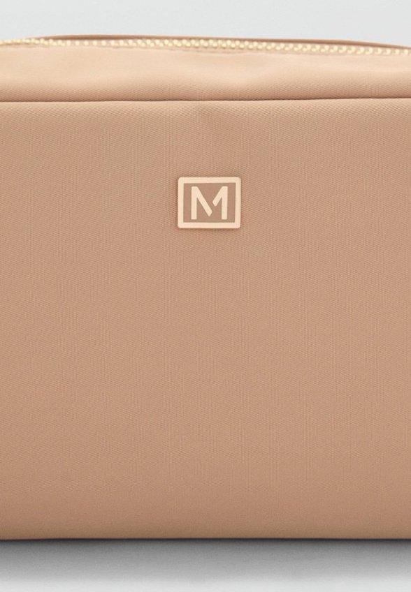 Косметичка Mango