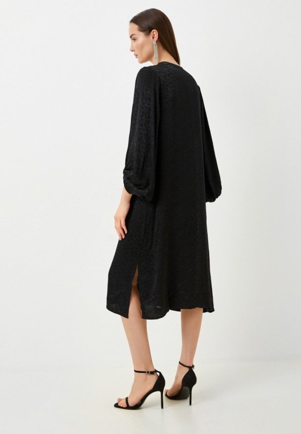 Платье MadaM T