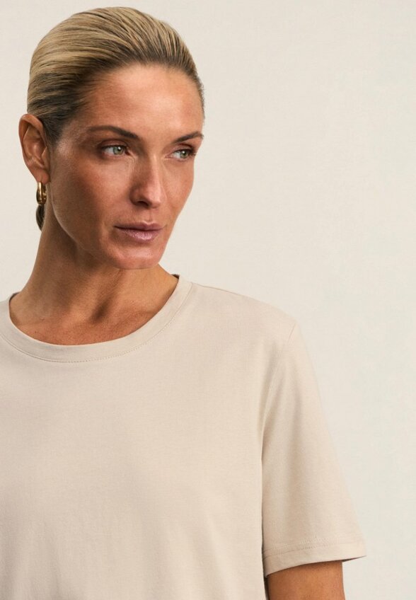 Футболка Zarina