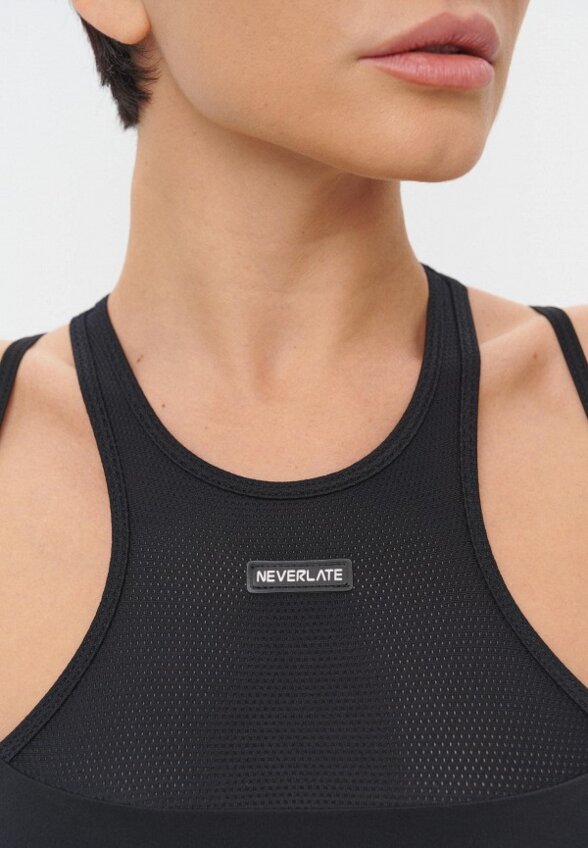 Топ спортивный Neverlate