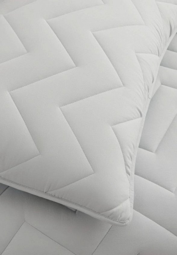 Комплект с покрывалом Sofi De Marko