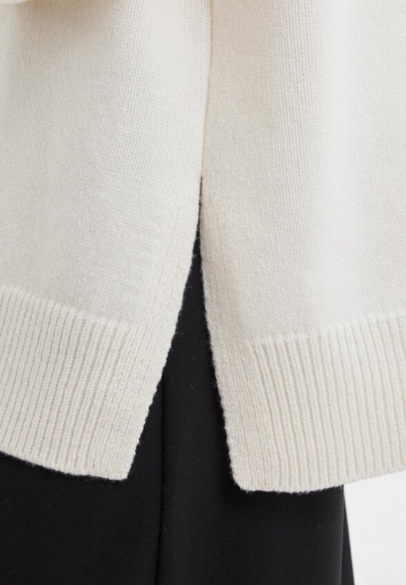 Свитер Red Cardigan