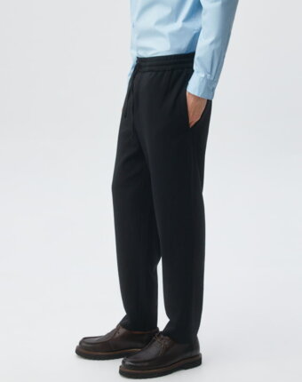 Брюки slim fit со средней посадкой мужчинам