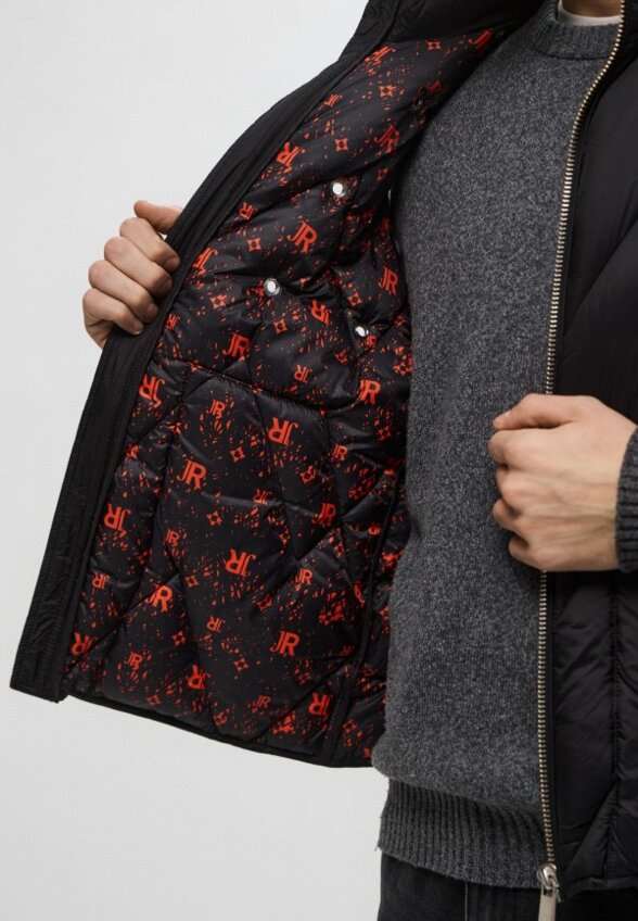 Жилет утепленный John Richmond