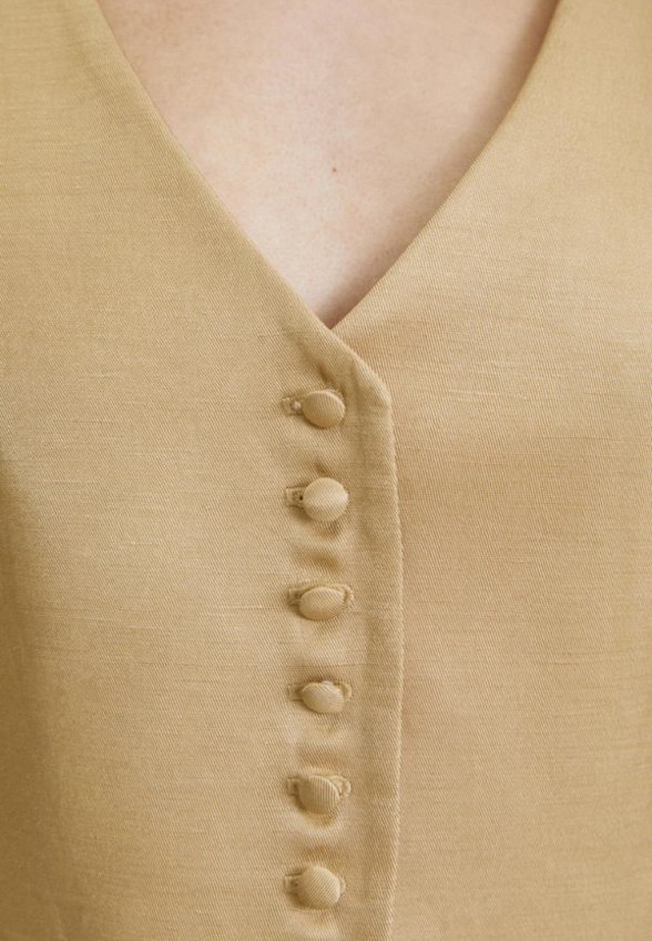 Жилет All We Need