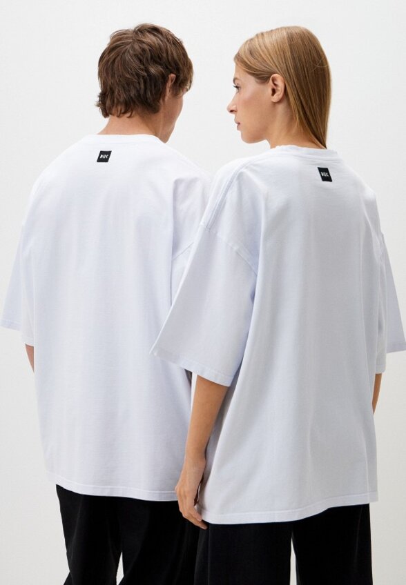 Футболка DNK