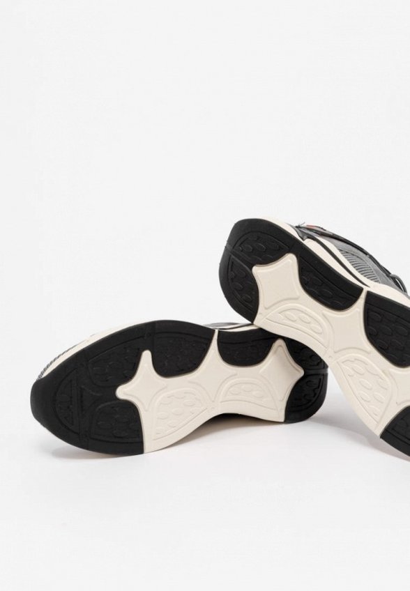 Кроссовки Baasploa