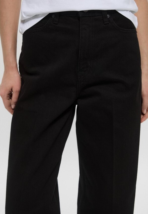 Джинсы Calvin Klein