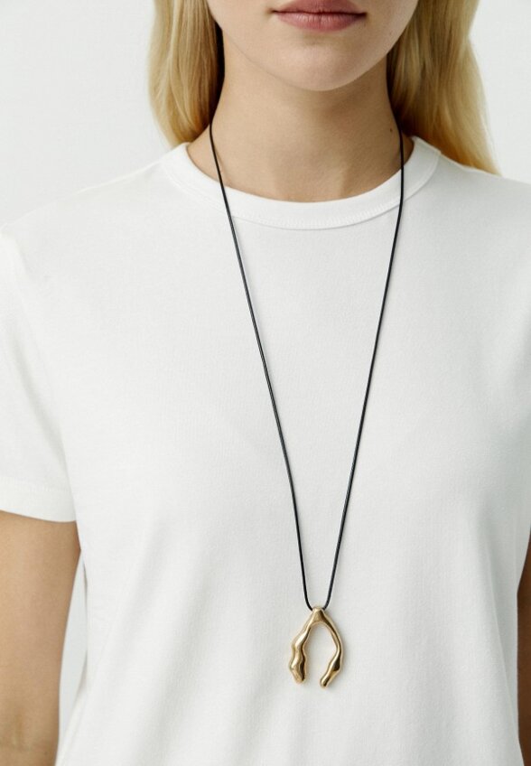 Футболка Charmstore