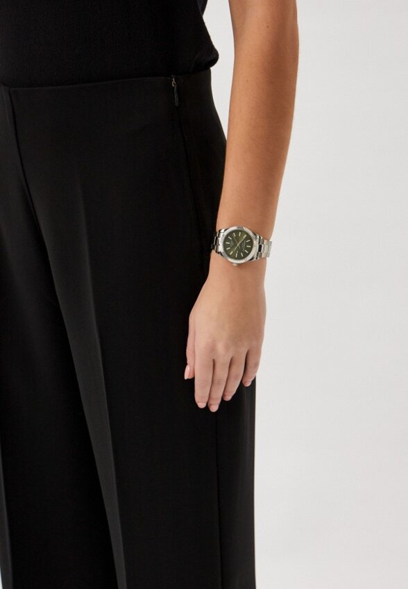 Часы George Kini