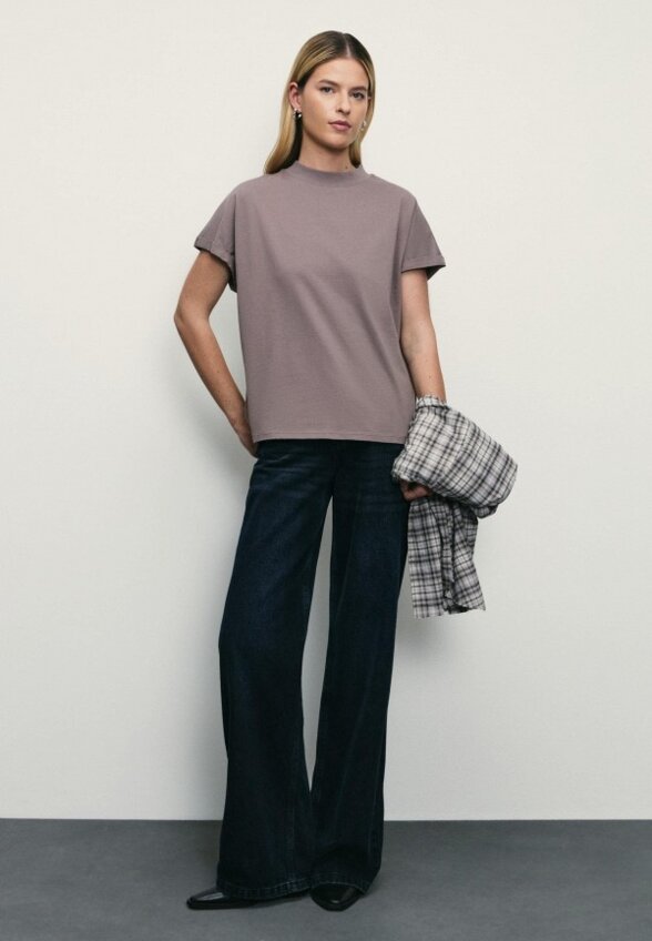 Футболка Zarina