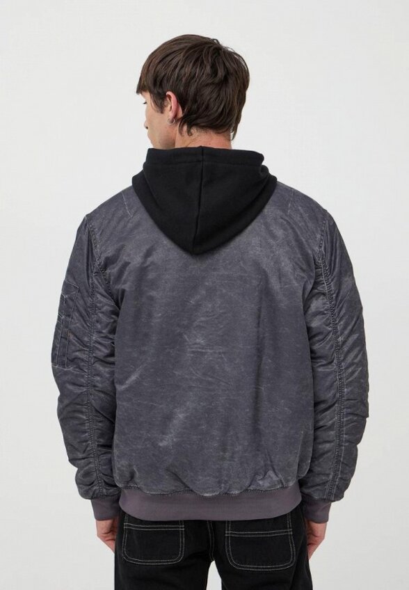 Бомбер Terranova