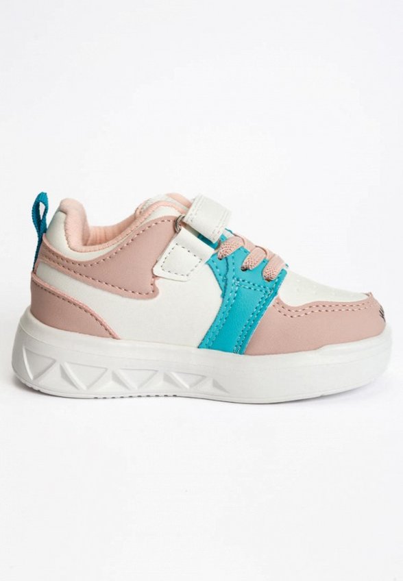 Кроссовки Tikkago