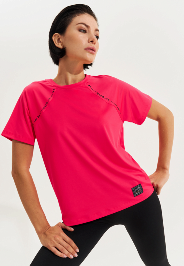 Футболка Neverlate