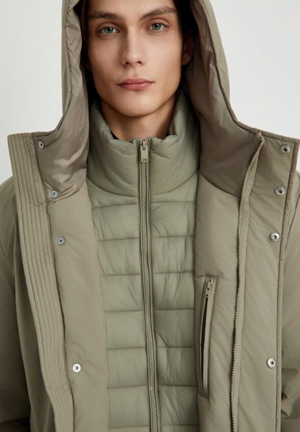 Пуховик Finn Flare