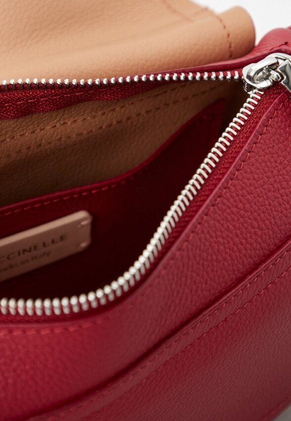 Сумка Coccinelle