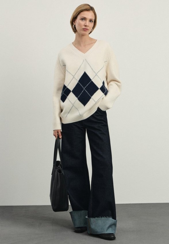 Пуловер Zarina