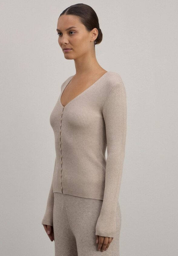 Пуловер Zarina