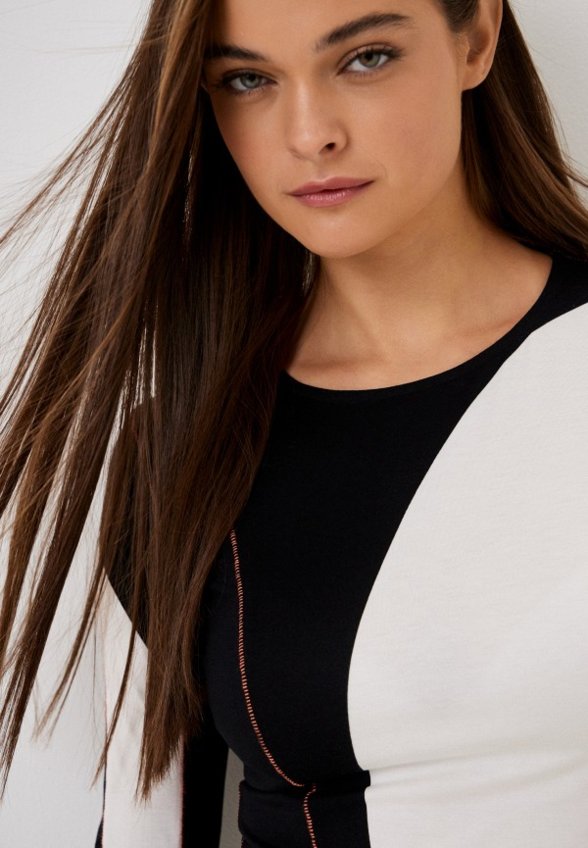 Лонгслив B.L.E.S.