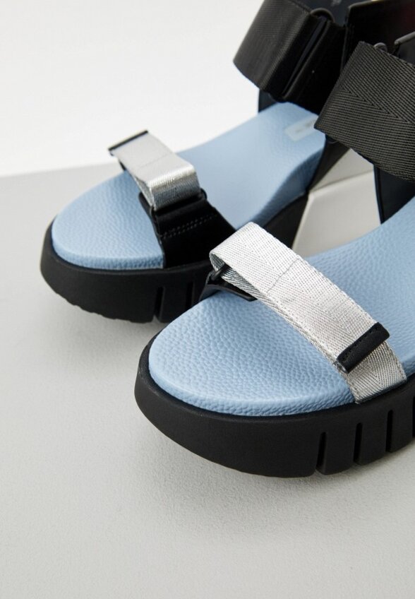 Босоножки United Nude