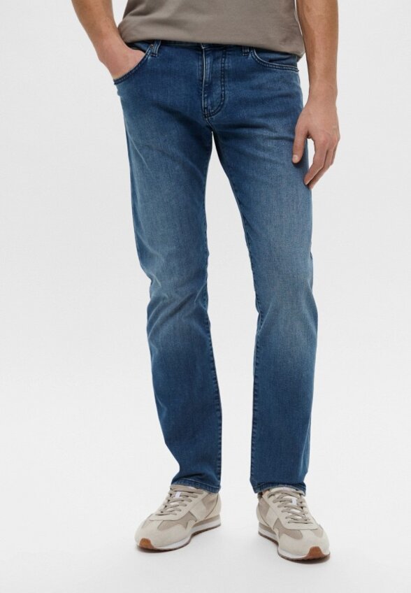 Джинсы Emporio Armani