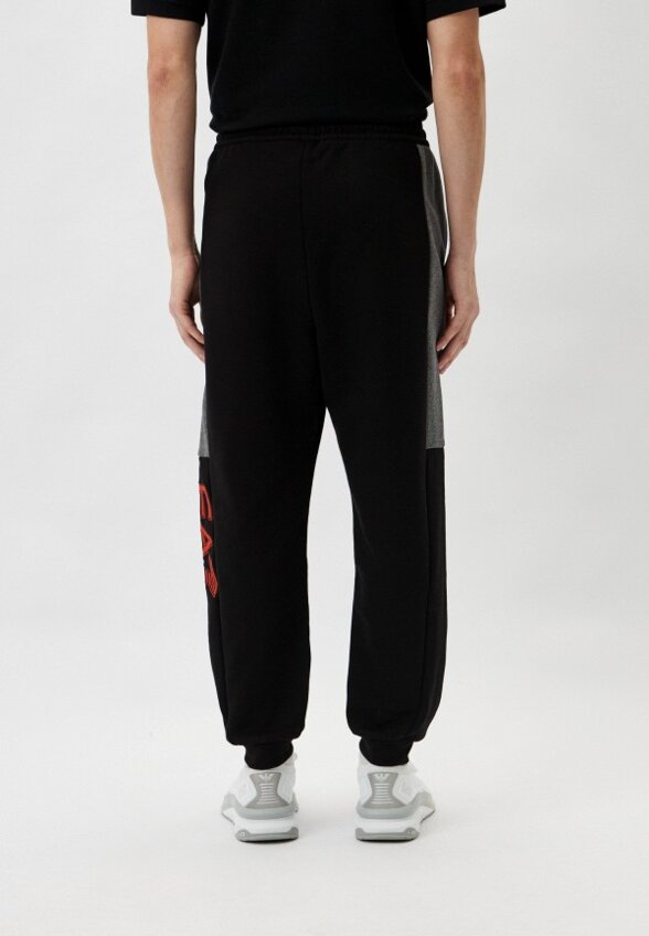 Брюки спортивные EA7